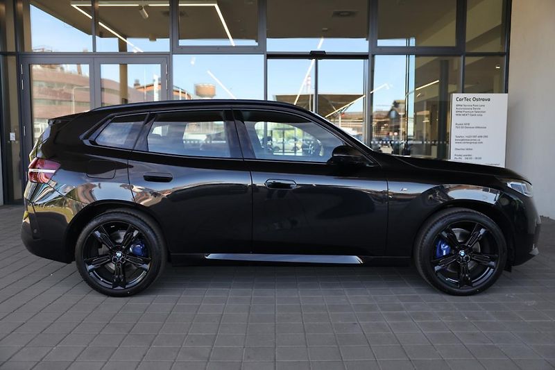 BMW X3 xDrive 40d - fotka 4 z 18