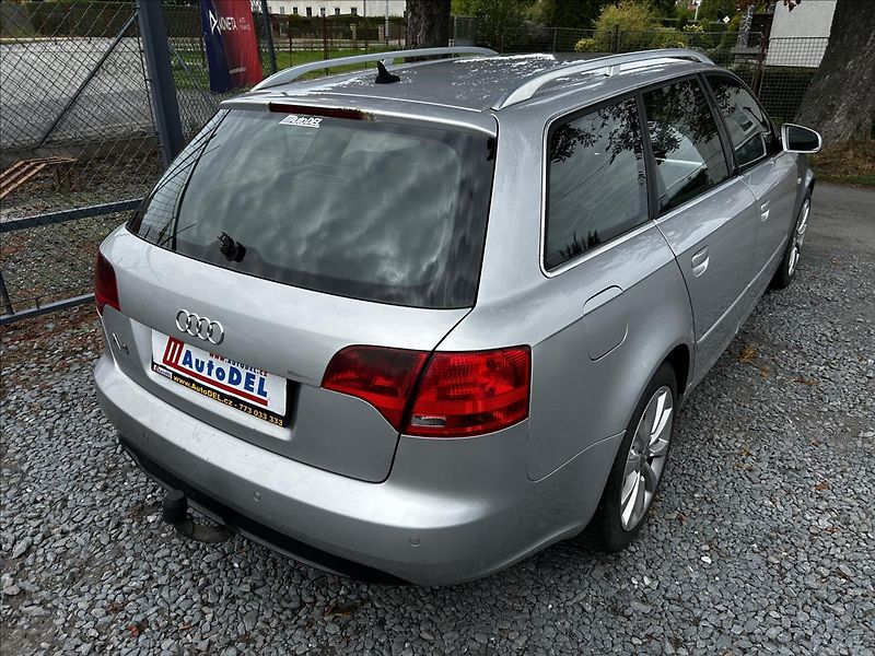 Audi A4 2,0 TDi Automat  NováSTK,Tažné - fotka 7 z 42
