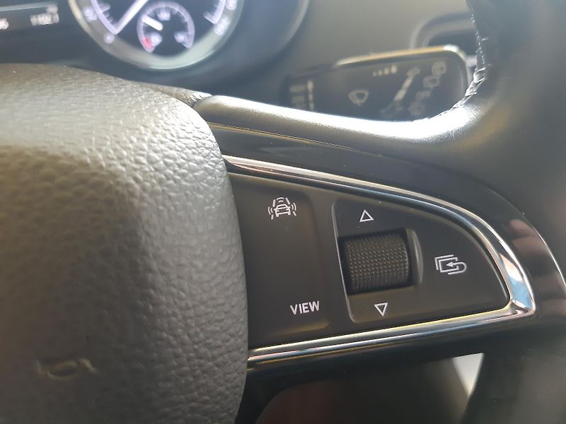 Škoda Octavia 1.6 TDI DSG NAVI APP - fotka 14 z 28