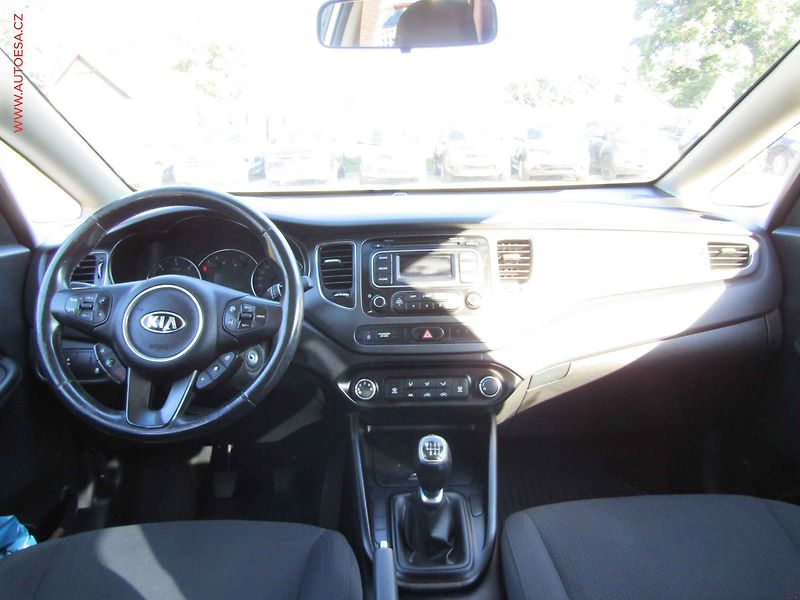 Kia Carens (2014) 1.7 CRDi, AC - fotka 8 z 17