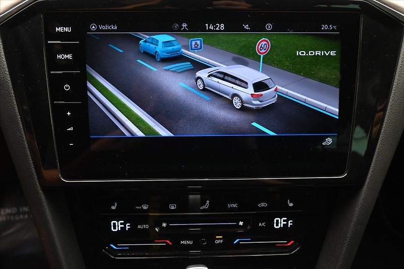 Volkswagen Passat 2,0 TDI 110 kW DSG ELEGANCE Zá - fotka 20 z 32