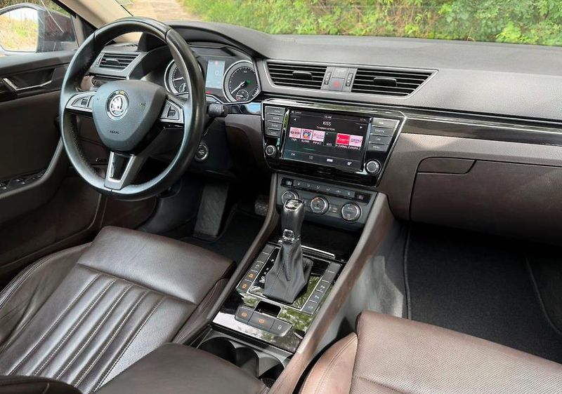 Škoda Superb (2016) - fotka 10 z 23