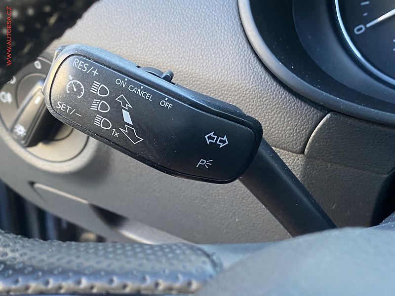 Škoda Octavia (2014) 1.2 TSi, ČR, AC, park.čidla - fotka 13 z 16