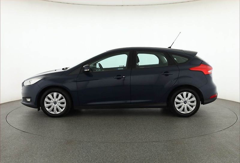 Ford Focus (2015) 1.6 i, Serv.kniha - fotka 3 z 14