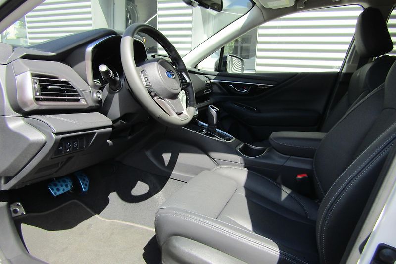 Subaru Outback (2025) 2,5i TOURING MY25.5 - fotka 9 z 22