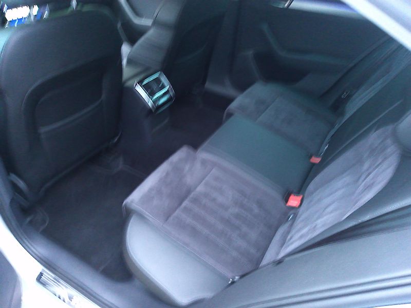 Škoda Superb 2.0 TDi Style 4x4 - fotka 16 z 22