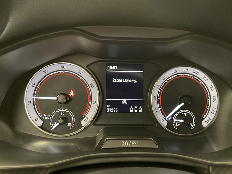 Škoda Scala 1,5 TSI 110kW Monte Carlo - fotka 11 z 29