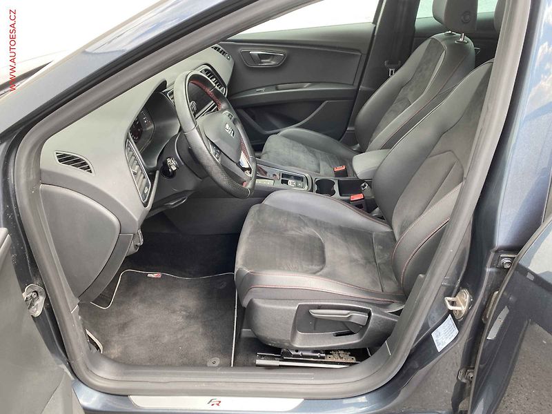 Seat Leon (2019) 1.5 TSi, FR, DSG, panor - fotka 9 z 18