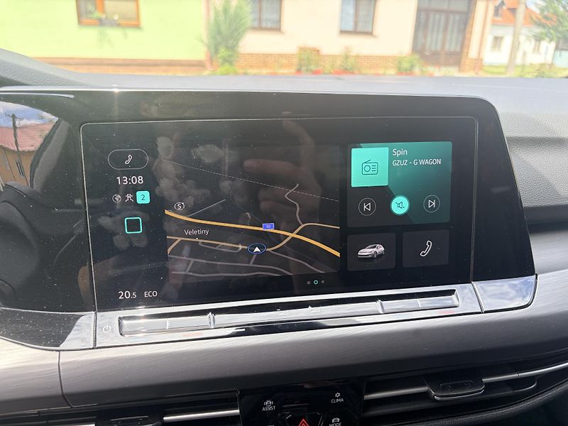Volkswagen Golf 1.4TSI HYBRID VIRTUAL LED - fotka 20 z 50