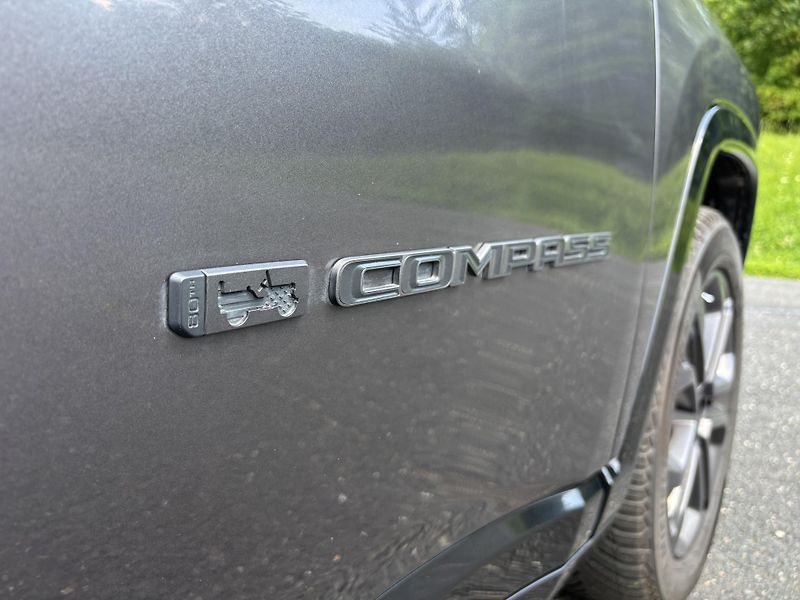 Jeep Compass (2022)  1.3 T-GDI Servis Knih 80th ČR - fotka 25 z 42