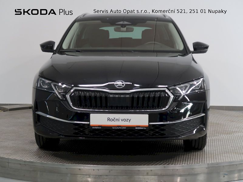 Škoda Octavia (2025) TOP SELECTION 1.5TSI M-HEV 110 - fotka 4 z 38