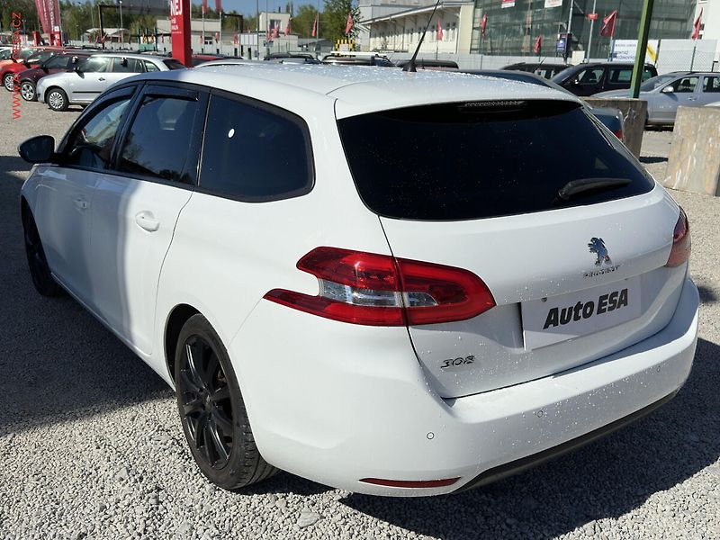 Peugeot 308 (2017) 1.6 D, ČR, AC, temp - fotka 6 z 21
