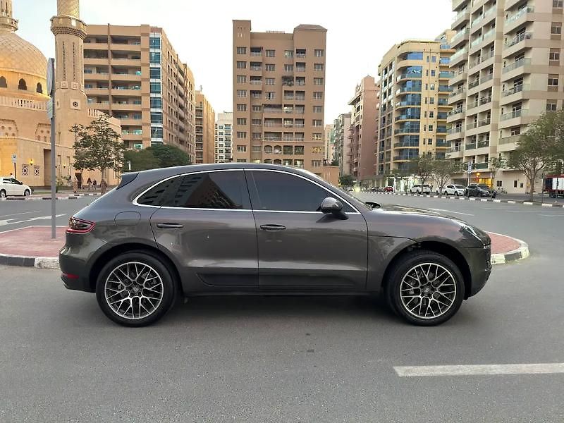 Porsche Macan (2016) Sportovně laděné SUV - fotka 7 z 12