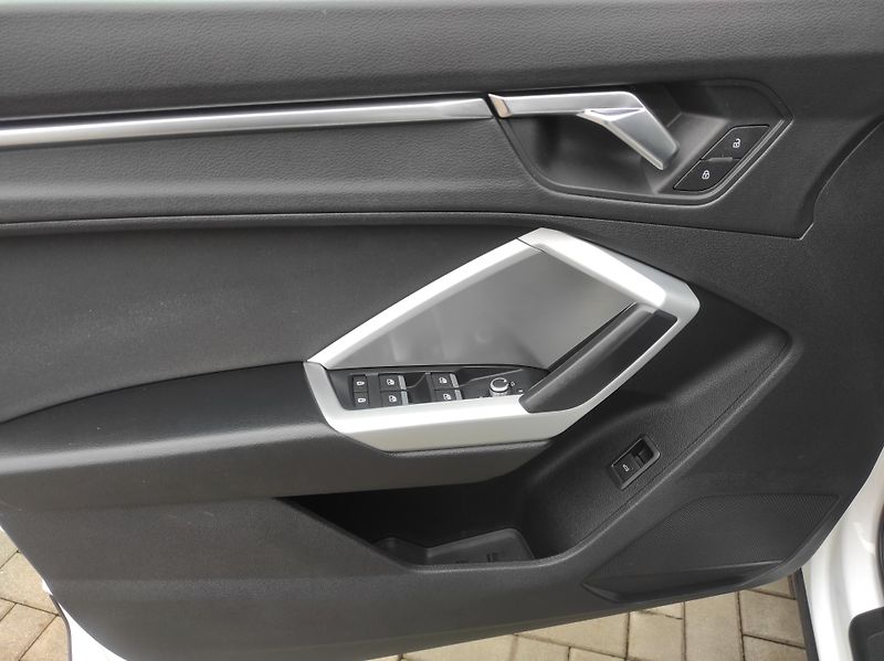 Audi Q3 1.5 35TFSI S tronic - fotka 42 z 52