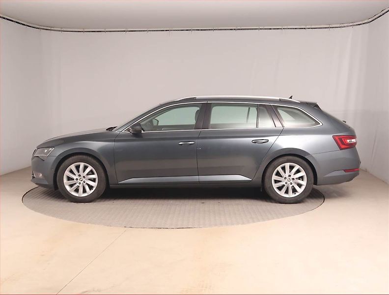 Škoda Superb (2019) Style Plus 2.0 TDI, Automat - fotka 3 z 17