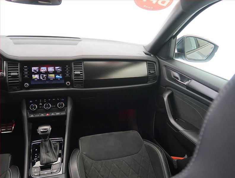 Škoda Kodiaq (2022) Sportline 1.5 TSI, digi klima - fotka 8 z 30