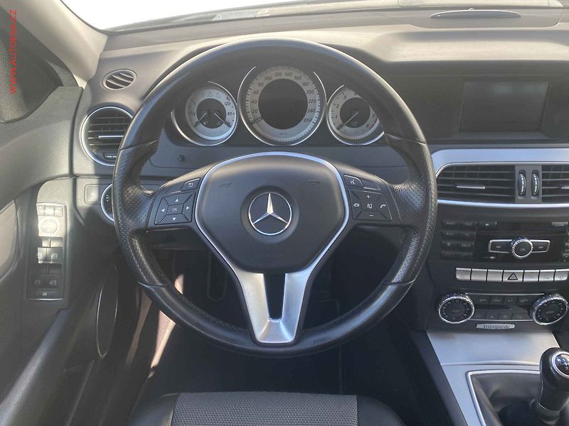 Mercedes-Benz Třídy C (2012) 1.8 i C180, Avantgarde - fotka 11 z 19