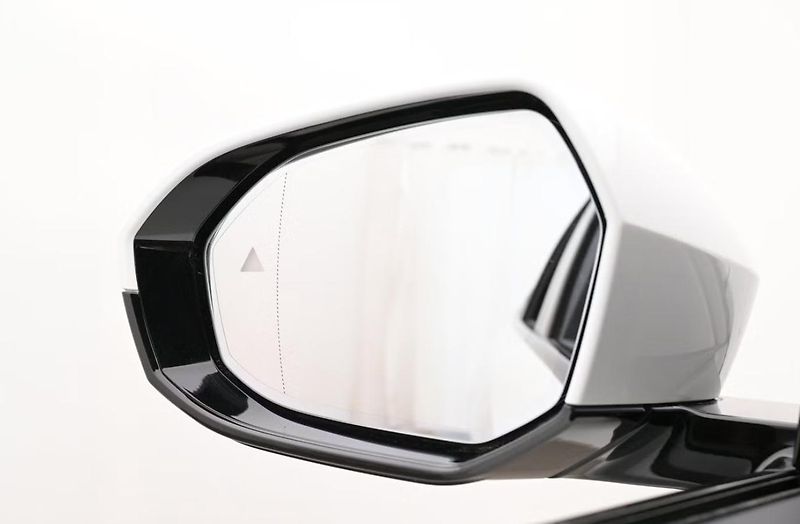 BMW i5 eDrive40 Touring M SoH 96% Kam - fotka 17 z 26