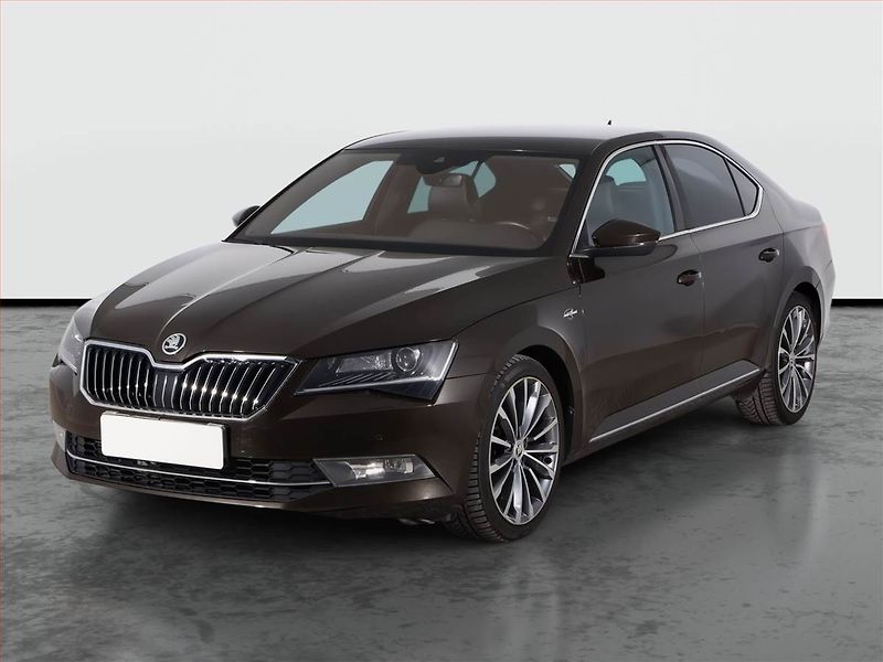 Škoda Superb (2019) Laurin&Klement 2.0 TDI - fotka 2 z 31