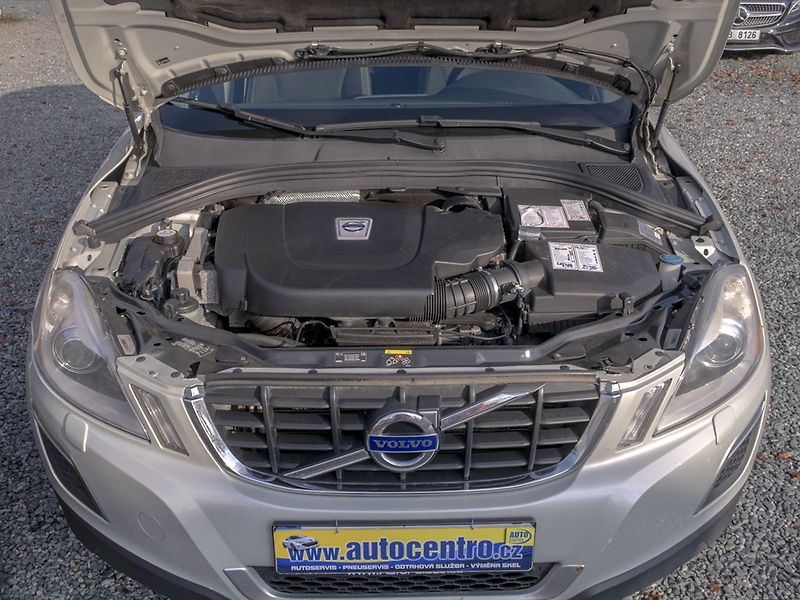 Volvo XC60 (2011) ČR 2.0D 120KW – TAŽNÝ - fotka 42 z 54