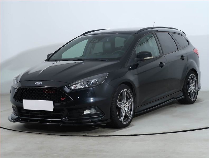 Ford Focus (2015) 2.0 EcoBoost ST, Kůže - fotka 2 z 22