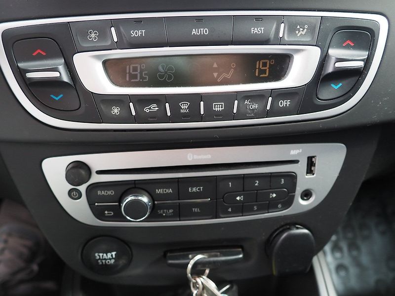 Renault Mégane (2015) 1.6 dCi, 96 kW, Limited - fotka 26 z 32