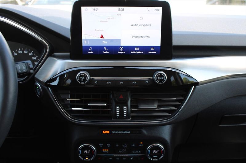 Ford Kuga 1,5 EB  ČR,1.MAJ,TITANIUM,DPH - fotka 15 z 38