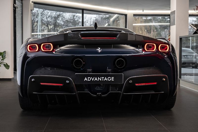 Ferrari SF90 Asseto Fiorano Karbo/JBL - fotka 3 z 26