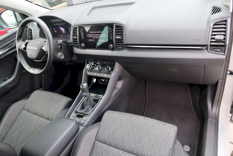 Škoda Karoq (2025) Selection 1,5 TSi/110 kW M - fotka 7 z 34