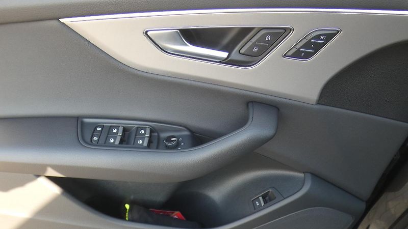 Audi Q8 55 TFSI quattro tiptronic - fotka 9 z 26