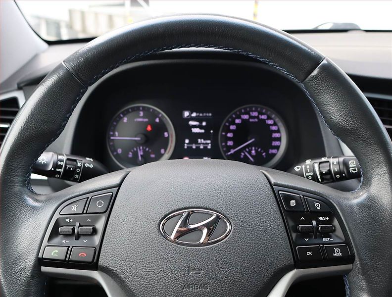 Hyundai Tucson (2017) 1.7 CRDi, Automat, Serv.kniha - fotka 17 z 20