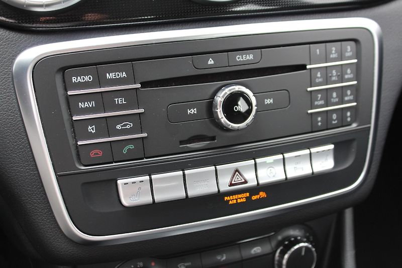 Mercedes-Benz CLA 180 Shooting Brake - fotka 14 z 20