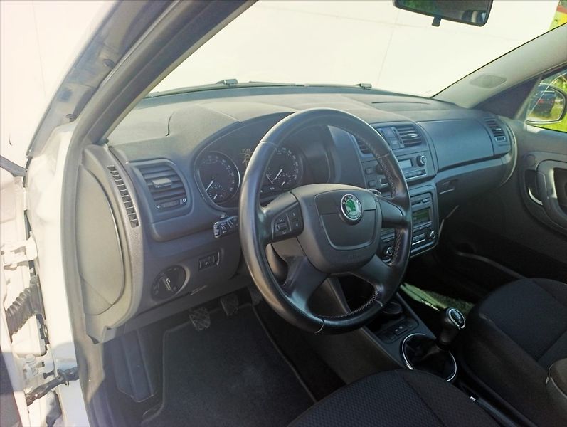 Škoda Roomster 1,6 TDi Aut.klima,Alu,Tempomat - fotka 13 z 36