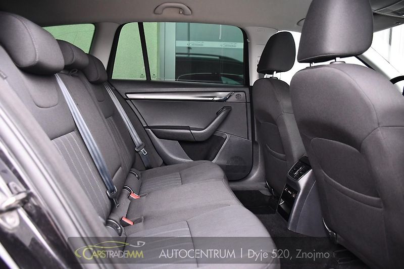 Škoda Octavia 2.0TDi STYLE EXTRA TAŽNÉ - fotka 16 z 47