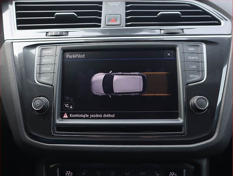 Volkswagen Tiguan (2016) 2.0 TSI, 4X4, Automat - fotka 18 z 22