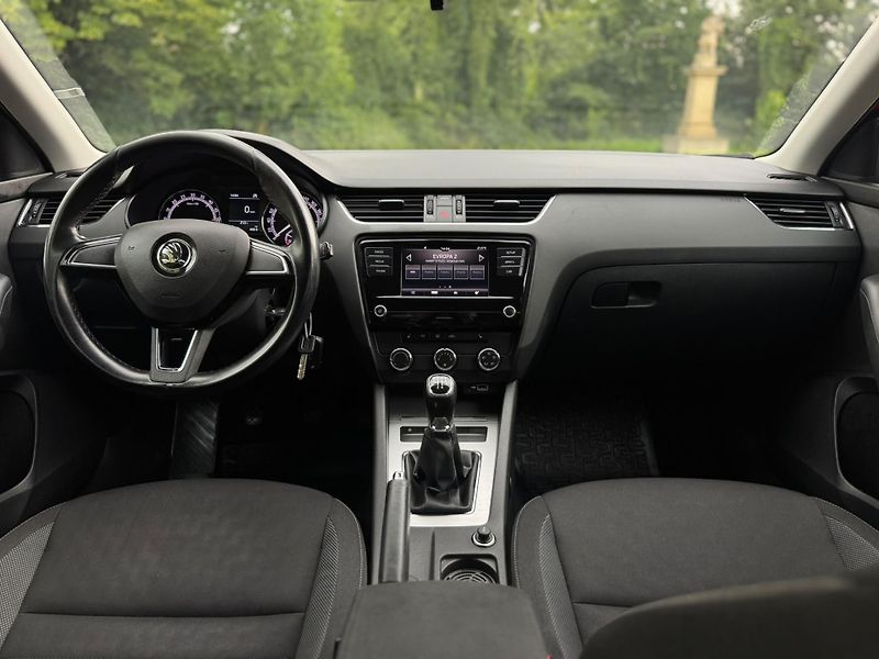Škoda Octavia 1.6 1.MAJITEL ČR DPH NEBOURÁNO - fotka 10 z 25