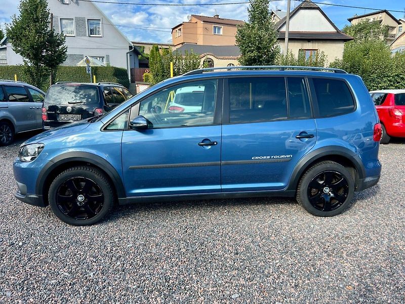 Volkswagen Touran (2011) 2.0 TDI 103 kW Cross DSG - fotka 8 z 19