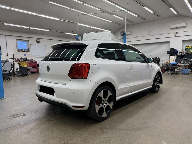 Volkswagen Polo 1.4 GTI 132 kW - fotka 4 z 18