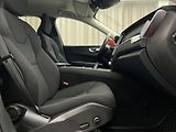 Volvo XC60 B4 MOMENTUM - náhled 18