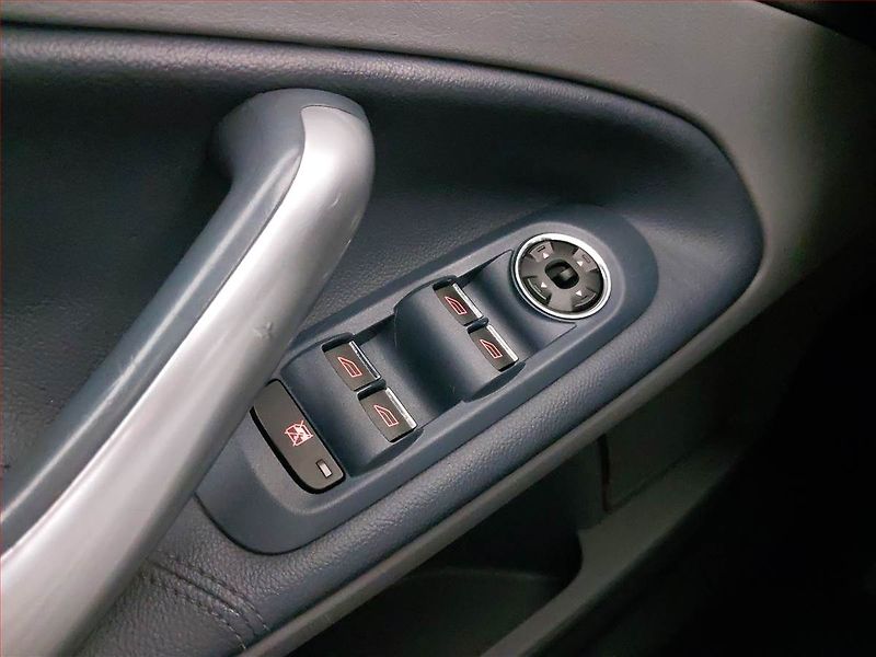Ford Mondeo (2007) 2.5 Duratec, Park. senzory - fotka 18 z 18
