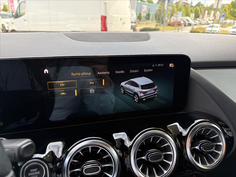 Mercedes-Benz GLA 200*AMG paket - fotka 12 z 30