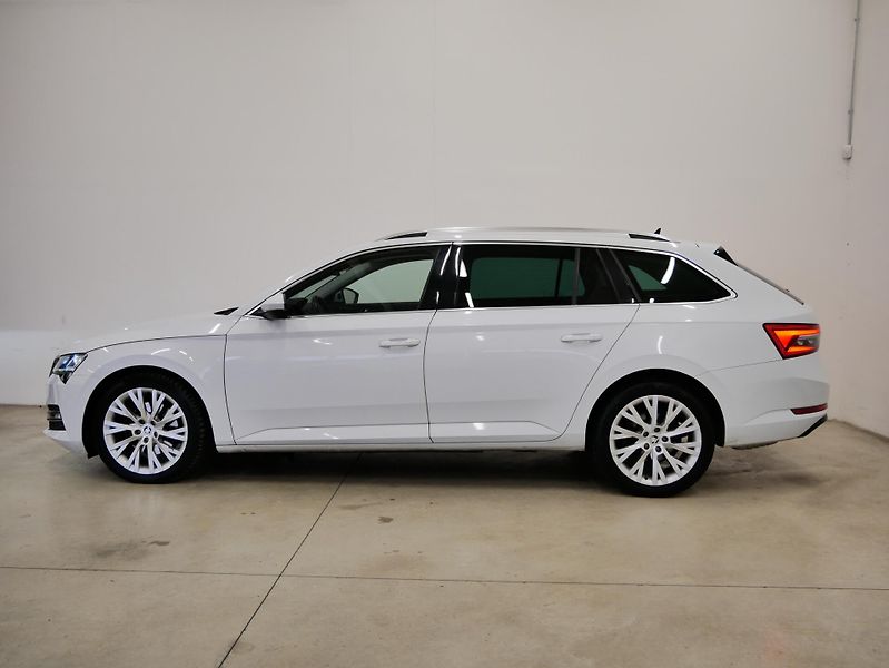 Škoda Superb - fotka 3 z 25