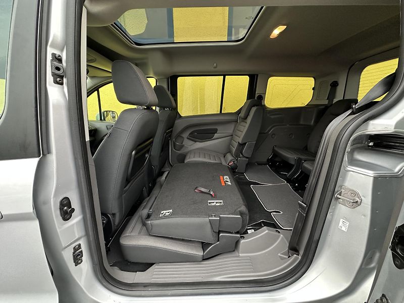 Ford Tourneo Connect (2018) 1.5/88kW* 7.Míst * 1.Maj. - fotka 31 z 50