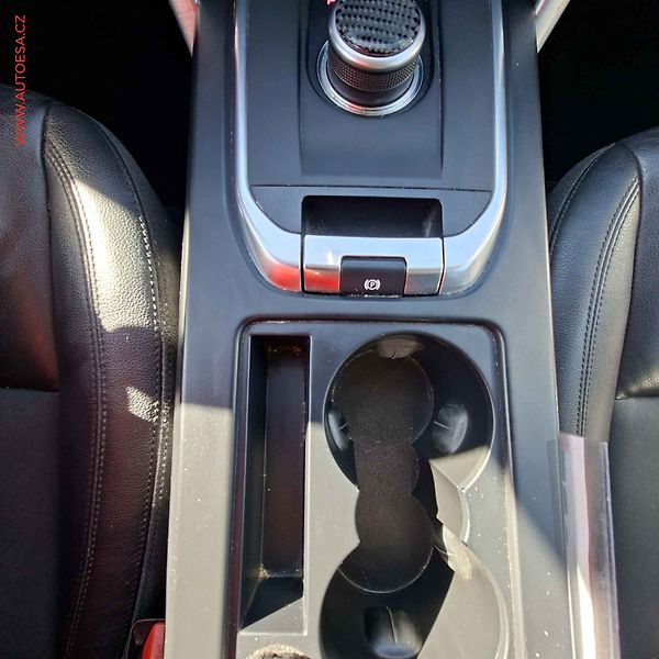 Land Rover Discovery Sport (2018) 2.0 TD4 AWD, AT, LED, navi - fotka 22 z 24
