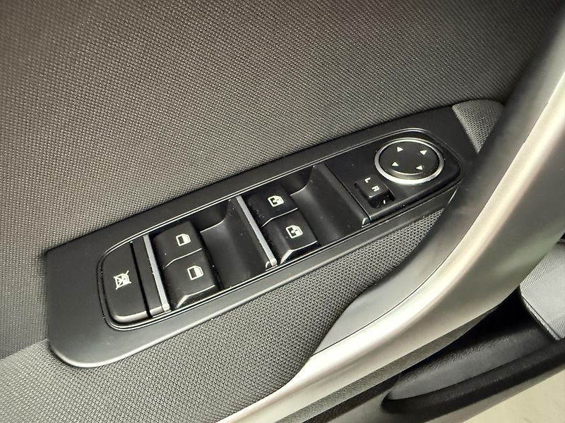 Kia Ceed 1.5 T-GDI 118kW Spin DCT - fotka 9 z 12