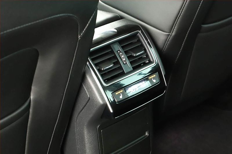 Škoda Superb (2020) Laurin&Klement 2.0 TDI - fotka 17 z 18