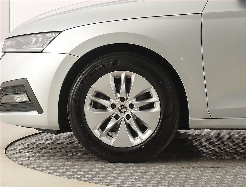 Škoda Octavia (2022) Style 1.0 TSI, Serv.kniha - fotka 14 z 24