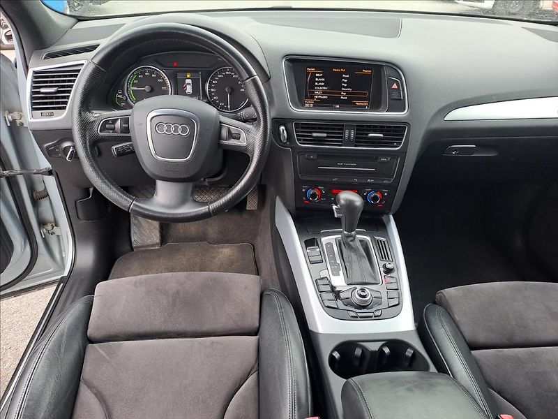 Audi Q5 2,0 TFSI HYBRID QUATTRO - fotka 11 z 16