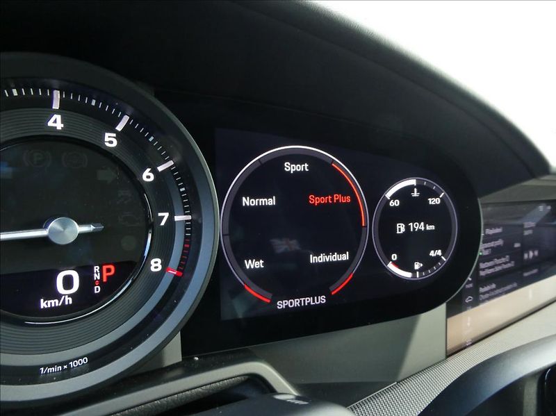 Porsche 911 3,0 Carrera 4, ČR, 2.Maj, DPH - fotka 24 z 53