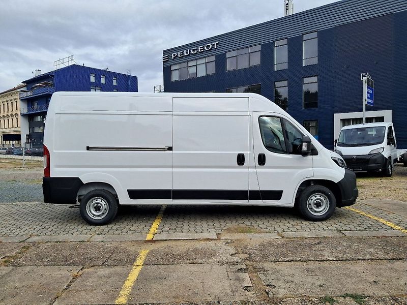 Peugeot Boxer Furgon 3500 L3H2 BlueHDi 180k - fotka 4 z 17